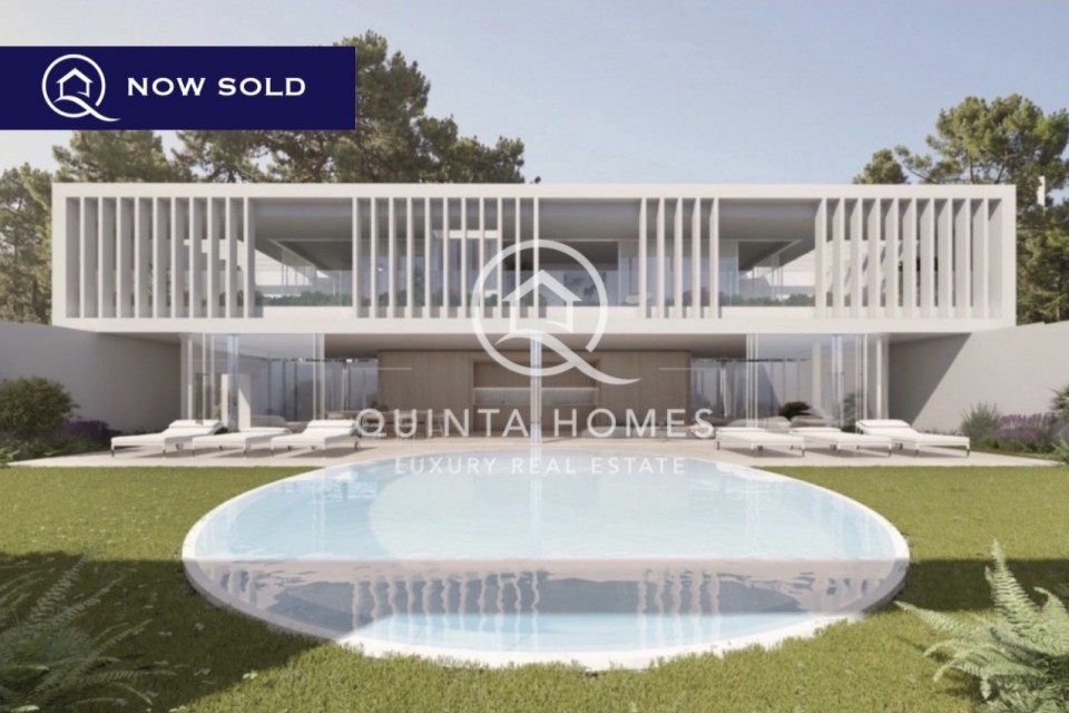 Well located building plot with project in Quinta do Lago